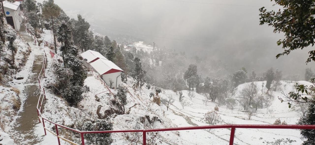 Dev Bhoomi Resort Kanatal Zewnętrze zdjęcie